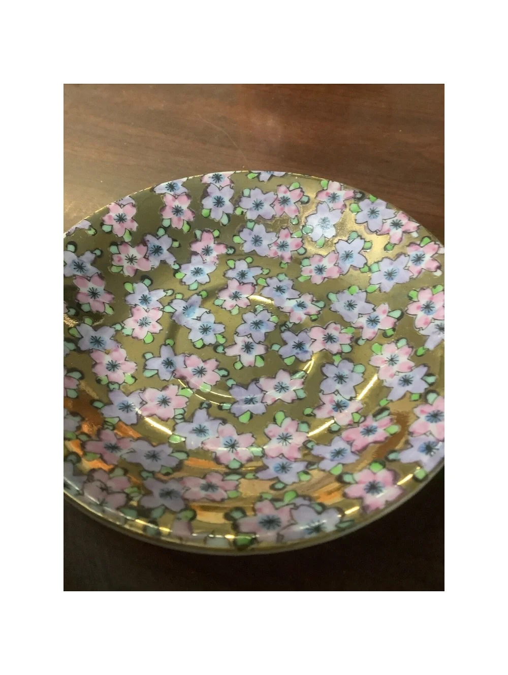 Lmari? Japan- Floral Chintz on gold